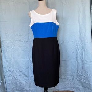 Kasper size 10 ladies dress never worn bought at Dillards for an event didnt go